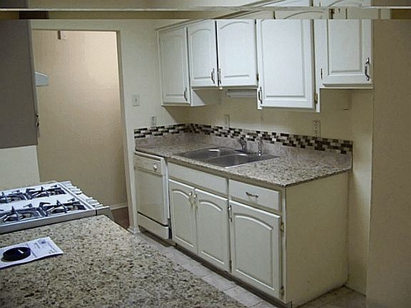 2nd image of 1204 Woodbrook St