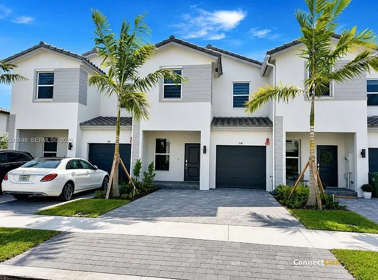 114 SW 184th Pl