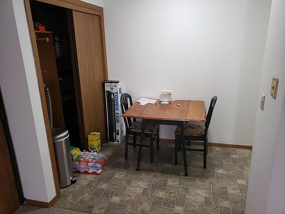 5th image of 310 Finkbine Ln APT 10