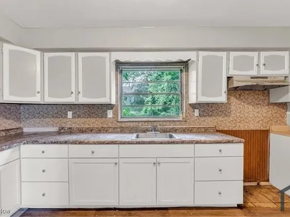 7815 Dudley Ave, Cleveland, OH 44102