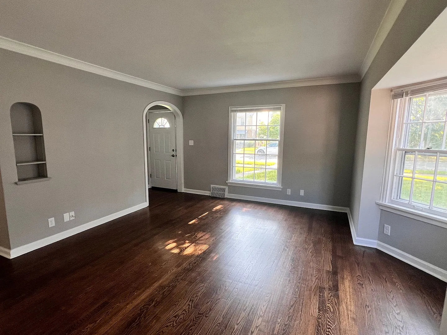 3 Bedroom 1 Bathroom Single Family Available — Photo 4