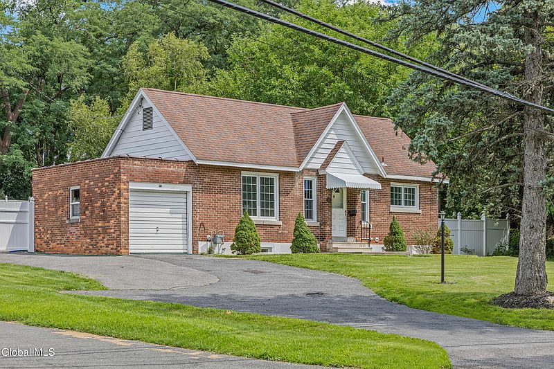 2nd image of 131 Shaker Road