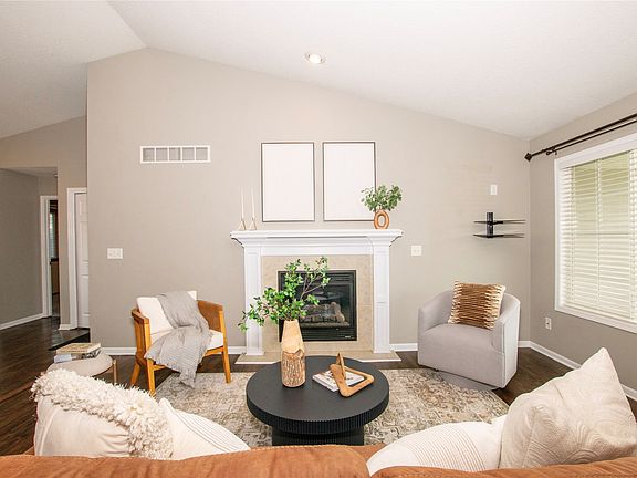 4th image of 408 Tailfeather Ct NW