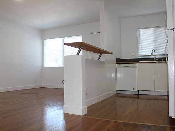 3rd image of 3333 San Marino St APT 14