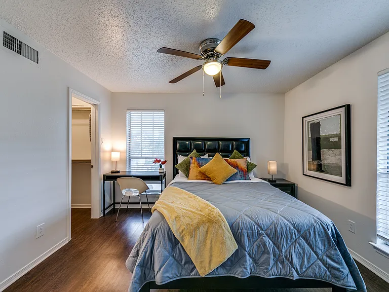 18333 Roehampton Dr #421 — Photo 14