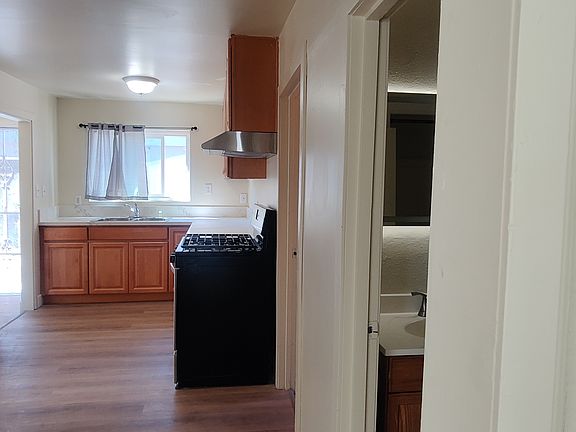 2nd image of 227 1/2 N Yale Ave #C