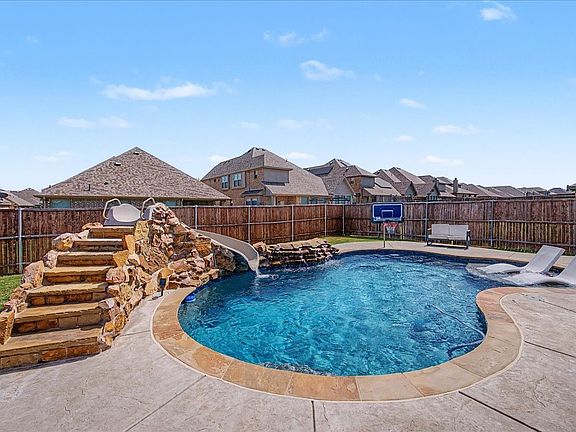 3rd image of 11713 Buckthorn Dr