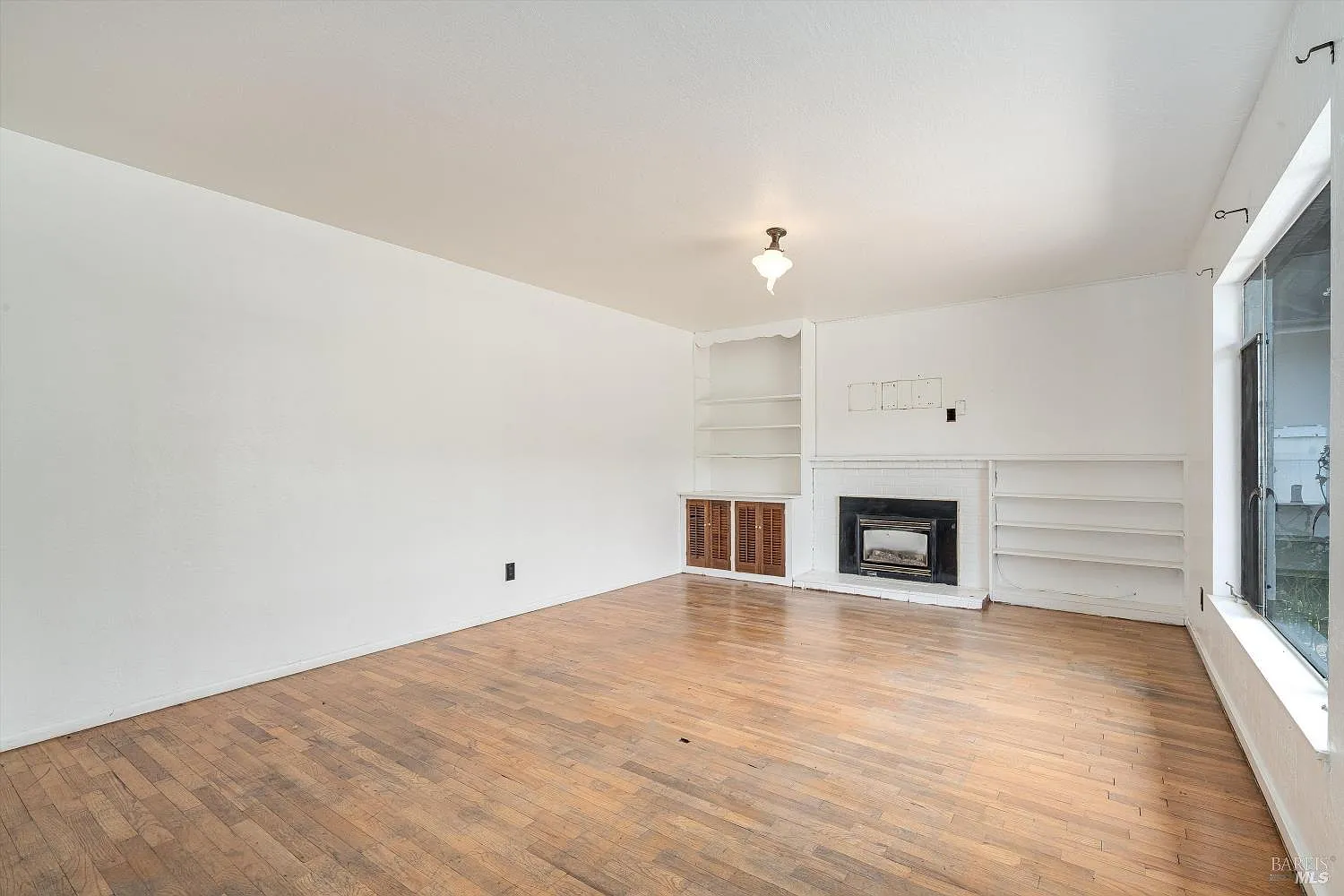 1155 Hudson Avenue - Photo 5