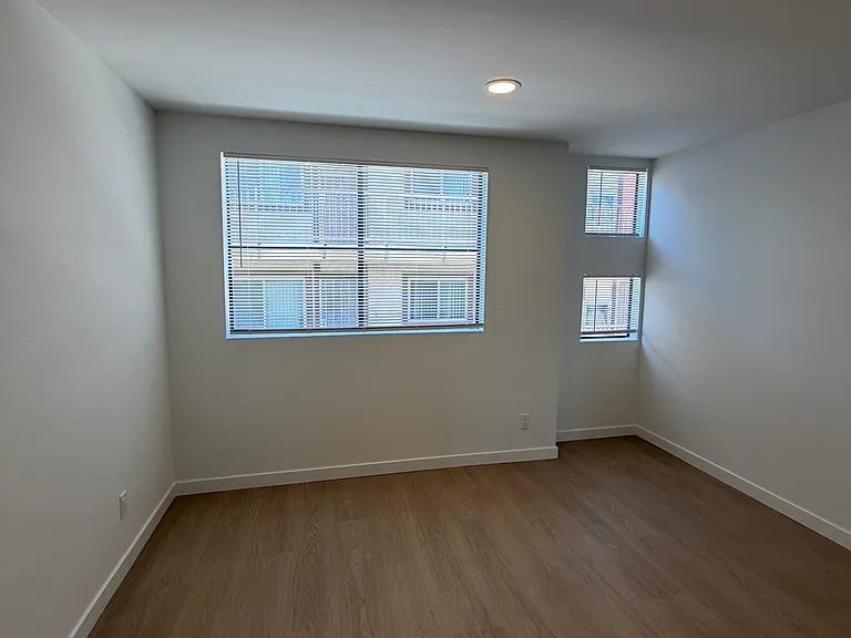 121 Olive St #12 — Photo 9