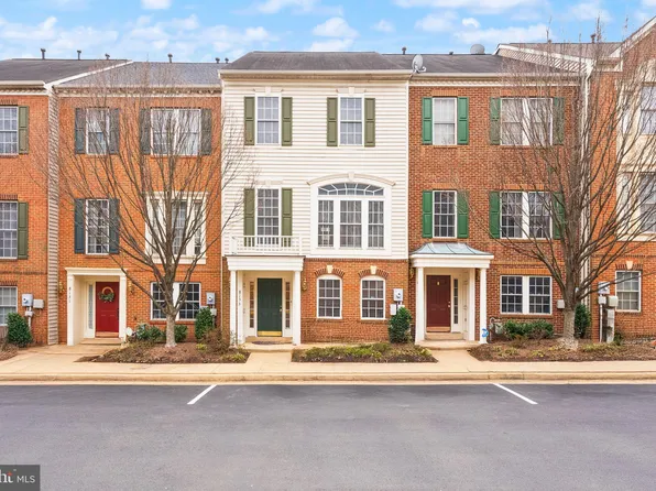 8133 Shadwell Park Ln, Falls Church, VA 22042