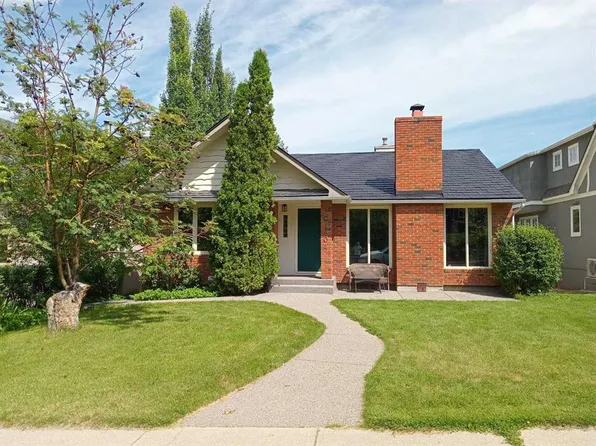 1604 W Scotland St SW, Calgary, AB T3C 2L5