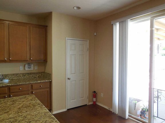 4th image of 39533 11th St W