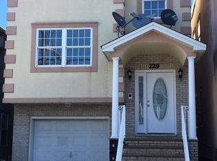 229 Pine St, Elizabeth, NJ 07206
