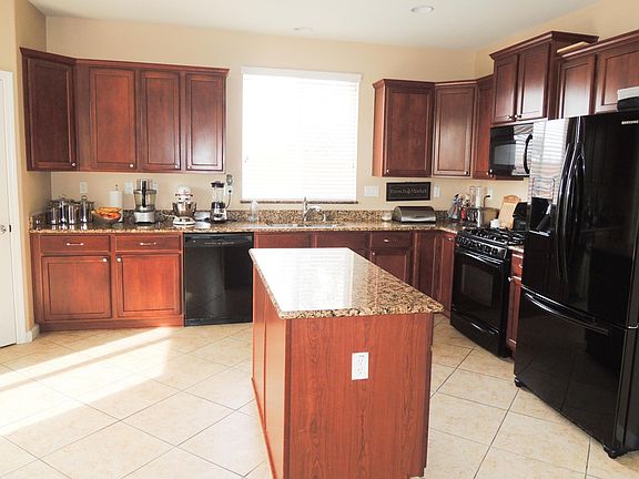 5th image of 2057 Stansfield Dr