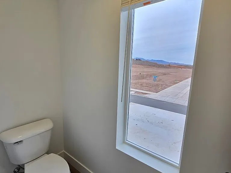 915 W Boxthorn Dr — Photo 19