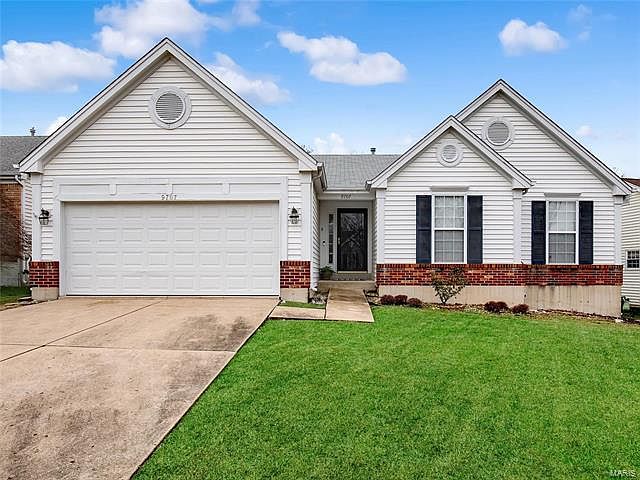 1st image of 9707 Grantview Forest Dr