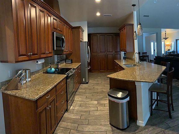 Large spacious kitchen