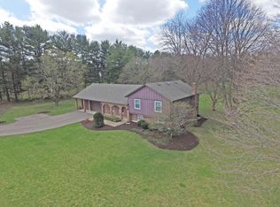 1715 Cherry Valley Rd, Woodstock, IL 60098