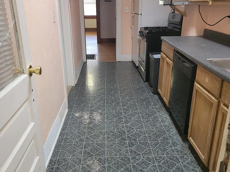 2822 N Hudson Ave — Photo 7