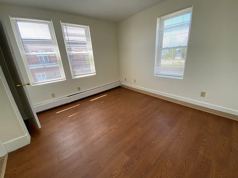 15 W Broadway St #M — Photo 20