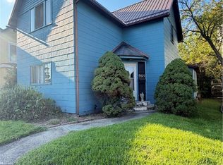 918 Main St, Coshocton, OH 43812