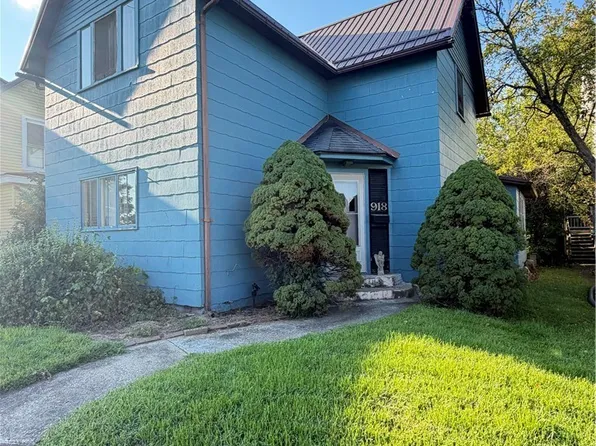 918 Main St, Coshocton, OH 43812