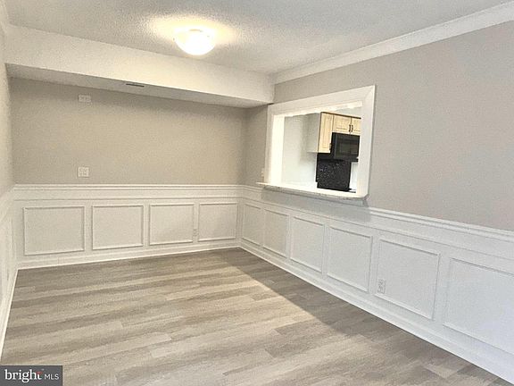 5th image of 3800 Powell Ln APT 302