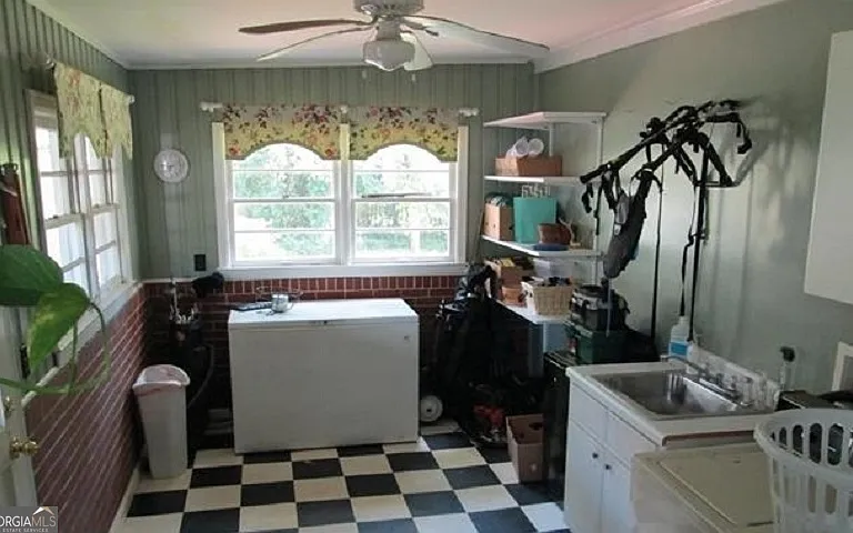 2285 Elmridge Dr — Photo 6