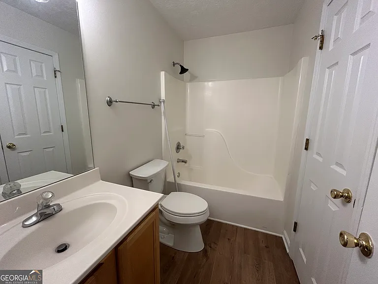 3051 Kentmere Dr — Photo 14