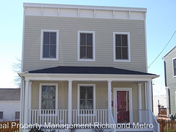 3rd image of 115 E 13th St