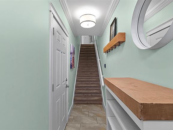 4th image of 34 Freshwater Road
