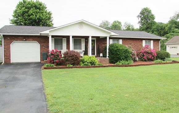 1st image of 125 Creekside Dr