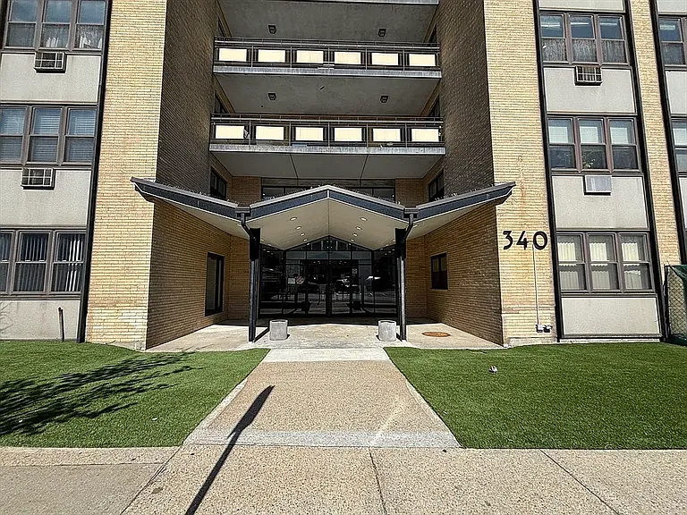 340 Main St #307 — Photo 22