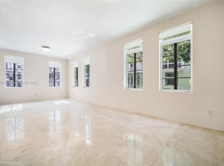6120 Aqua Ave, Miami Beach, FL 33141