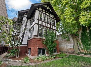7616 N Rogers Ave, Chicago, IL 60626