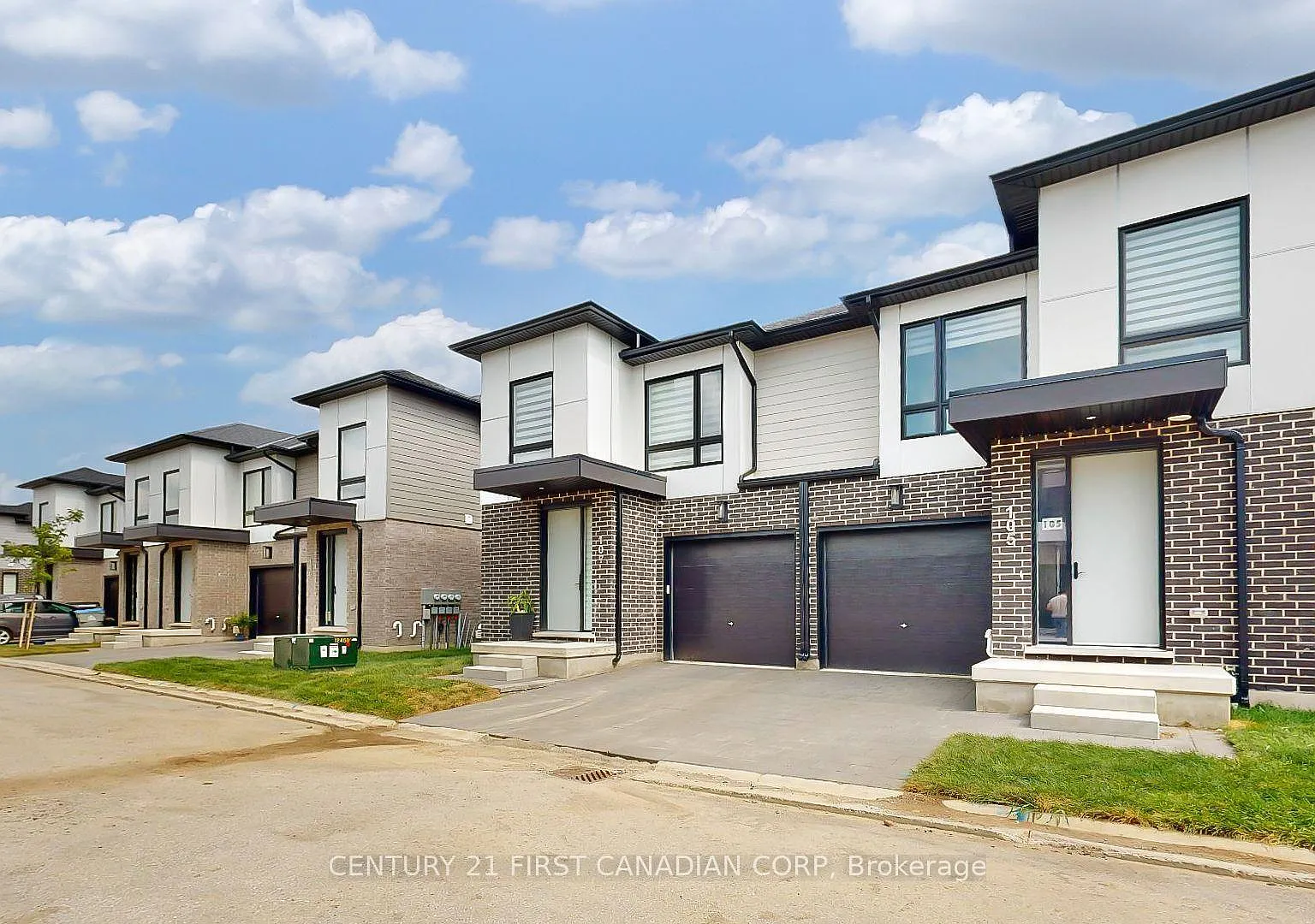 3 bed, $2,950 — Photo 3