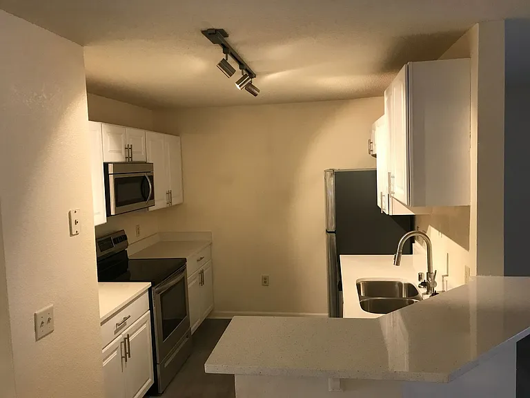The Parkridge Apartments — Photo 31