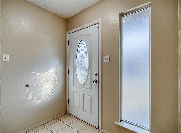 3rd image of 2208 Chase Ct