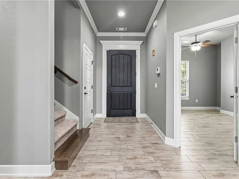 1340 Sweetbriar Cir — Photo 2