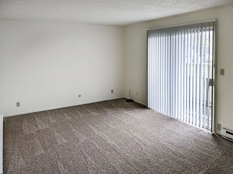 1145 Rural Ave SE — Photo 5