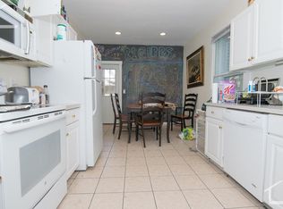 81 Gibbs St #A3, Brookline, MA 02446