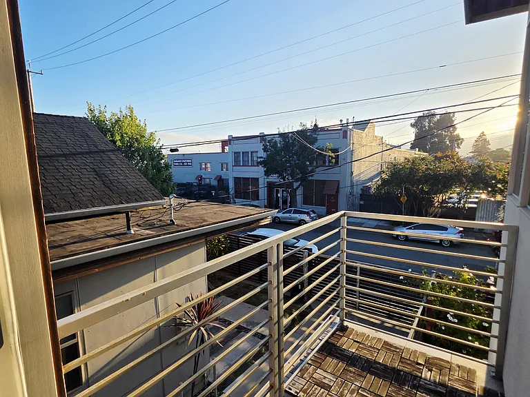 2830 Myrtle St — Photo 14