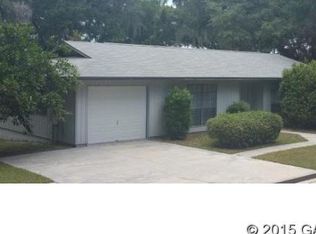 107 Lake Annie Ln, Hawthorne, FL 32640