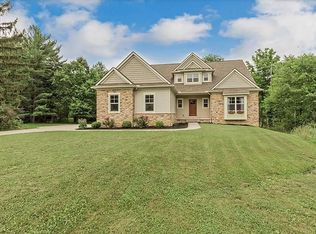 10275 Barr Rd, Brecksville, OH 44141