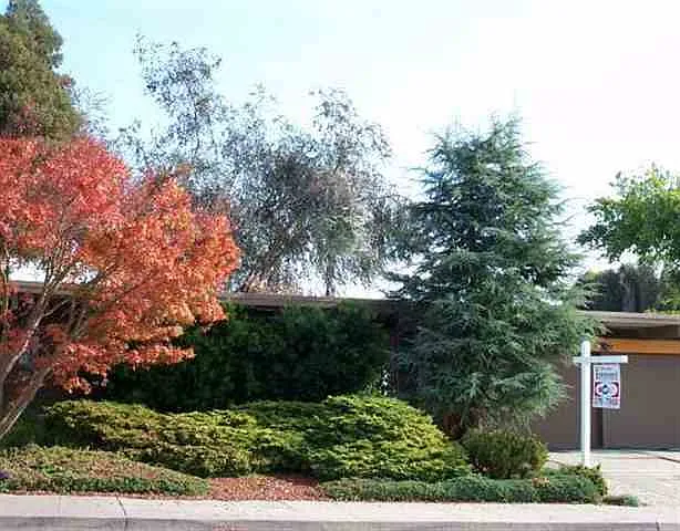 5407 Greenridge photo 1