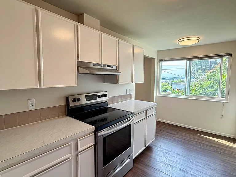 2663 Thorndyke Ave W #201 — Photo 6