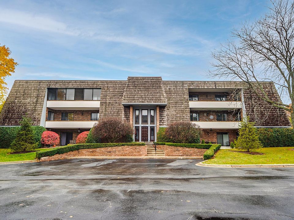 1st image of 200 Red Top Dr APT 301
