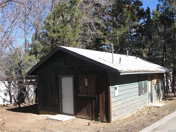 2nd image of 701 Moreno Ln
