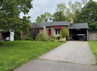 60 Paperbirch Dr #BASEMENT, Toronto, ON M3C 2E7