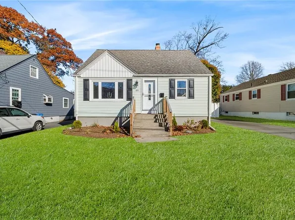 101 Fordson Ave, Cranston, RI 02910